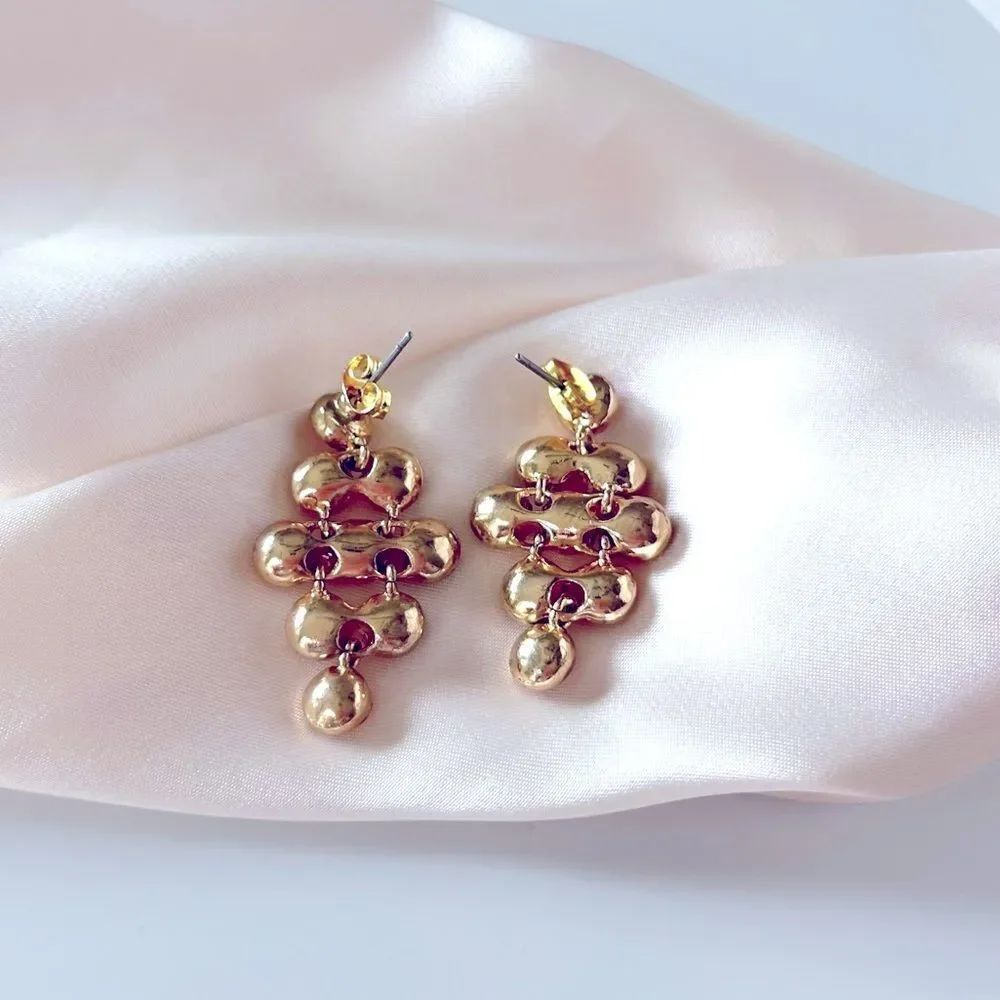 Pink Rhinestone Crystal Drop Earrings - Picture 3 of 4